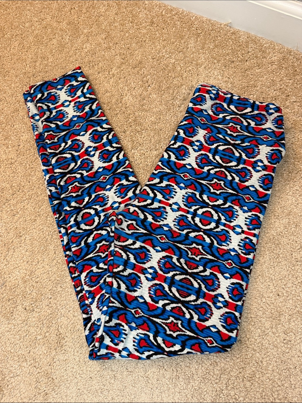 LuLaRoe Print Legging Blue, Red, Black & White Patterned Leggings One Size